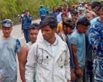 सुनकोसी अपडेट : कारमा तीन जना थिए, खोजीका लागि गोताखोर परिचालन