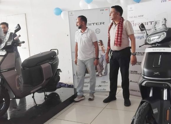 विराटनगरमा टीभीएस अर्बिटर इलेक्ट्रिक स्कुटर सार्वजनिक