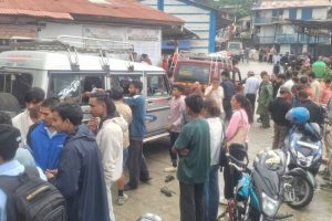 खोटाङमा ट्याक्टर दुर्घटना हुँदा एक बालकको मृत्यु, १९ जना घाइते