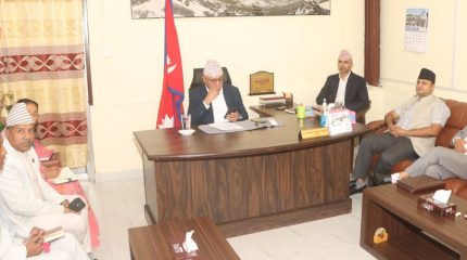 काेशी प्रदेश सरकारद्वारा भाेटेकाेशी बाढी पीडितलाई तीन कराेड सहयोग
