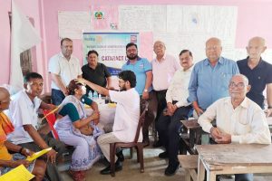 रोटरी क्लब अफ विराटनगर मिडटाउनद्वारा ग्रामथानमा निःशुल्क आँखा शिविर
