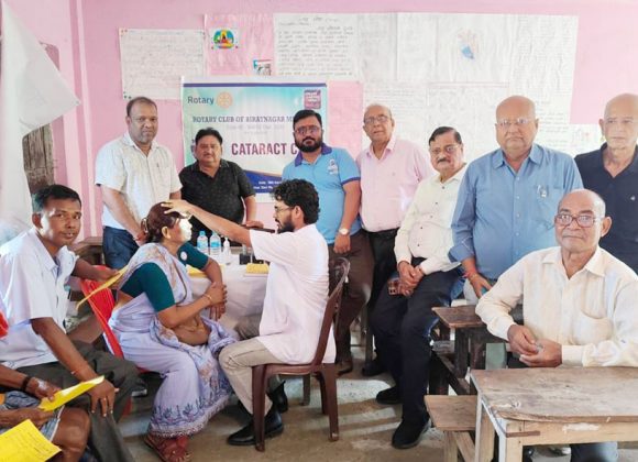 रोटरी क्लब अफ विराटनगर मिडटाउनद्वारा ग्रामथानमा निःशुल्क आँखा शिविर