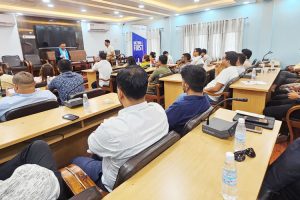 युवा उद्यमी मञ्च विराटनगरद्वारा कुलमान घिसिङसँग भेटघाट
