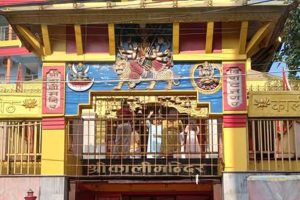 विराटनगरको काली मन्दिर समितिद्वारा बाढीपीडितलाई एक लाख ११ हजार सहयोग