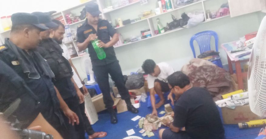 मोरङ कारागारको ‘बी’ ब्लकबाट १० लाख नगद, रड र दुई थान मोबाइल बरामद