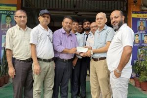 विराटनगरको अर्किड कलेजद्वारा बाढीपीडितलाई ५ लाख सहयोग