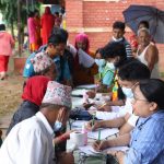 बाढी प्रभावित क्षेत्रमा काठमाडौं मेडिकल कलेजद्वारा निःशुल्क स्वास्थ्य शिविर