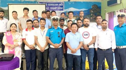 विराटनगरमा एम्बुलेन्स चालकहरूलाई सडक सुरक्षासम्बन्धी प्रशिक्षण