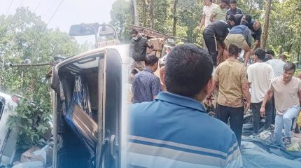 उदयपुरमा ट्रक र हायस ठोक्किँदा १७ जना घाइते