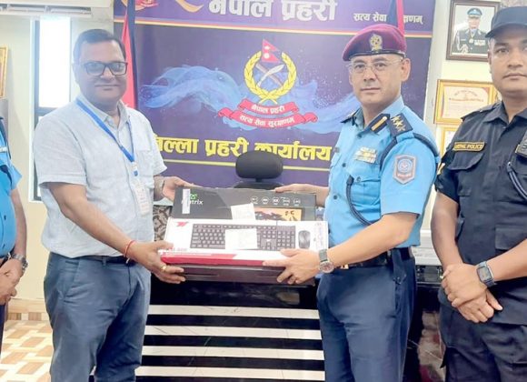 विराटनगरको आर्या न्युरो हस्पिटलद्वारा मोरङ प्रहरीलाई कम्प्युटर सहयोग