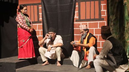 विराटनगरको गुरुकुलमा ‘कर्तव्य’ ले जित्दैछ दर्शकको मन (फोटो फिचर)
