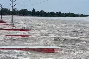 सप्तकोसीमा पानीको बहाव बढ्यो, ३१ वटा ढोका खोलियो