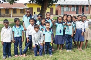 रंगेलीको त्रिभुवन माविका विद्यार्थीद्वारा खाजा खर्च कटाएर बाढीपीडितलाई सहयोग