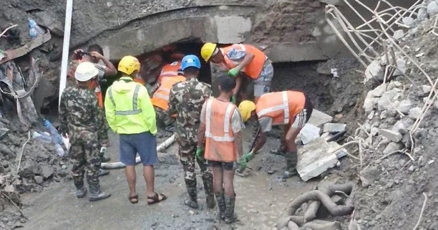 त्रिशूली ३ ‘ए’ भित्रबाट आयो मान्छेको आवाज, उद्धारकर्तासँग दोहोरो संवाद