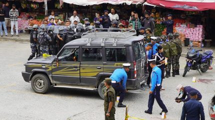 धनकुटामा तीन जना सवार मोटरसाइकल र बोलेरो ठोक्किएपछि…