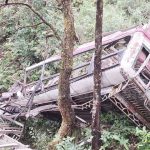 स्कुल बस दुर्घटना हुँदा चार विद्यार्थीसहित पाँच जनाको मृत्यु