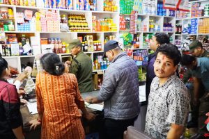 धनकुटामा चाडपर्व लक्षित बजार अनुगमन, अखाद्य बस्तु बरामद