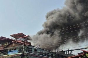 झापाको बिर्तामोड बजारमा भीषण आगलागी