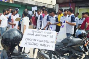 विराटनगरमा किन पदर्शनमा उत्रिए सवारी चालकहरू ?