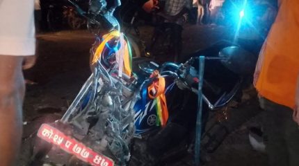 मोरङको धनपालथानमा मोटरसाइकल दुर्घटना हुँदा विराटनगरका विकको मृत्यु
